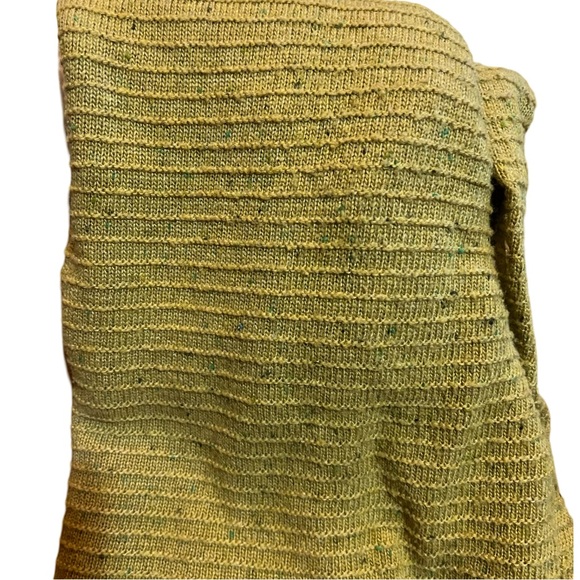 Yellow Ribbed Knit Sweater - Picture 4 of 4